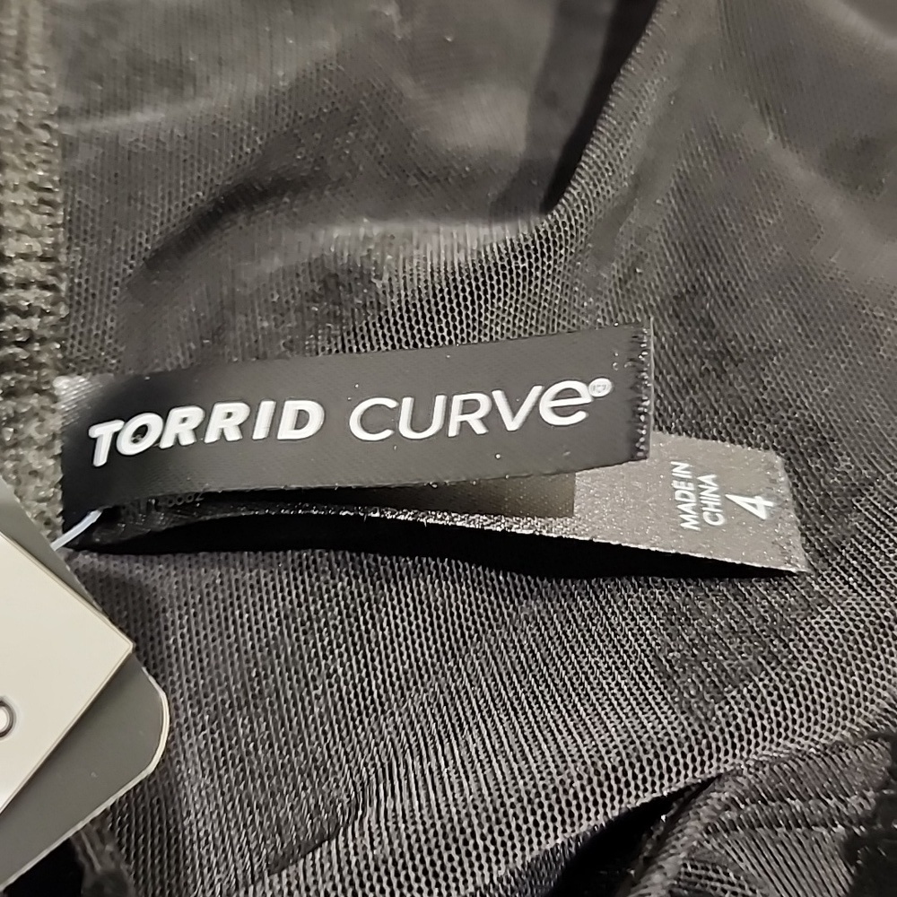 Torrid - Flocked Mesh V-Neck Bodysuit in Black Stormy Bats​​​​​​​​​ - Picture 12 of 16